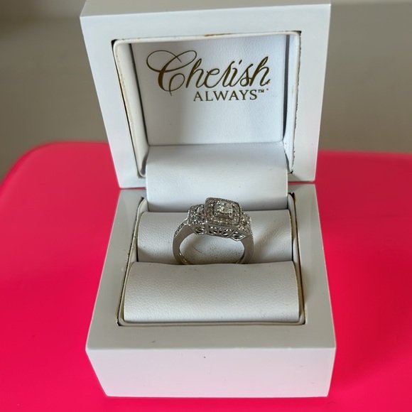 NWT 14kt Vera Wang diamond ring. Excluded from bundle discounts - Picture 11 of 13